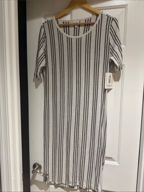 LuLaRoe Julia Dress beige with brown Stripes Short-Sleeve